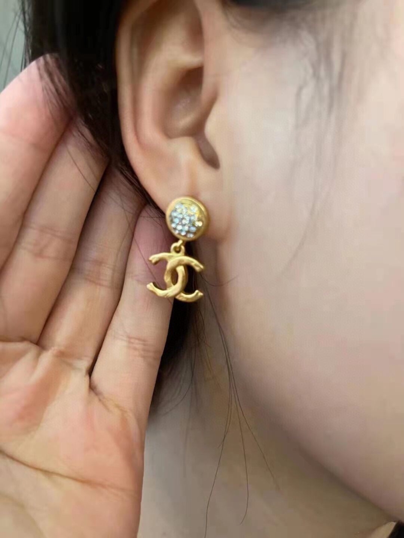 Ch**el earrings